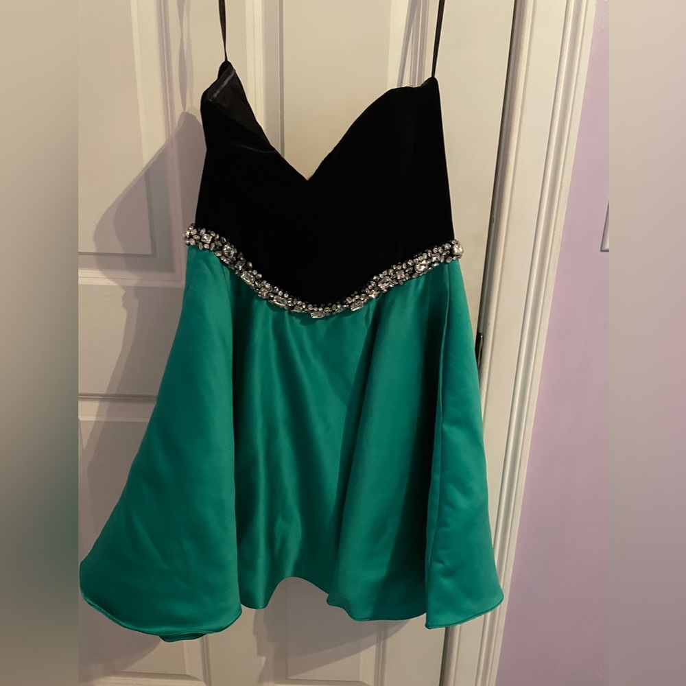 Cocktail strapless dress